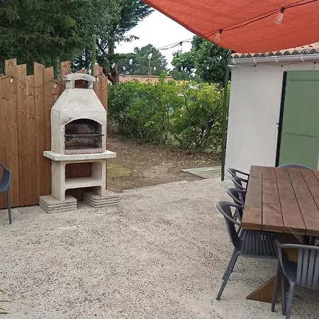 Maison De Pecheur Bord De * LʼAiguillon-sur-Mer