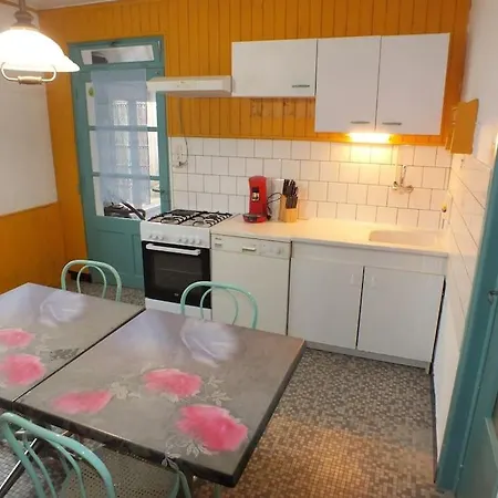 Maison De Pecheur Bord De LʼAiguillon-sur-Mer